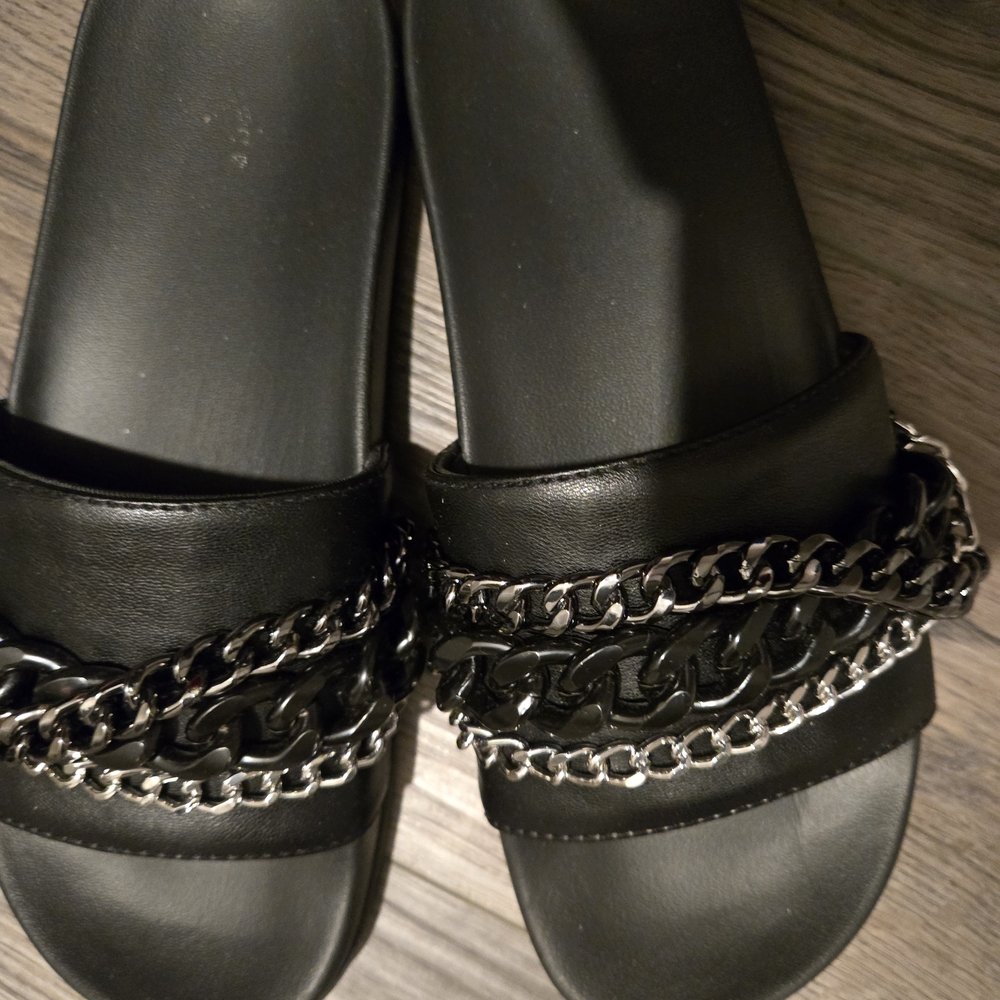 Guess Black and Silver Women's Slippers